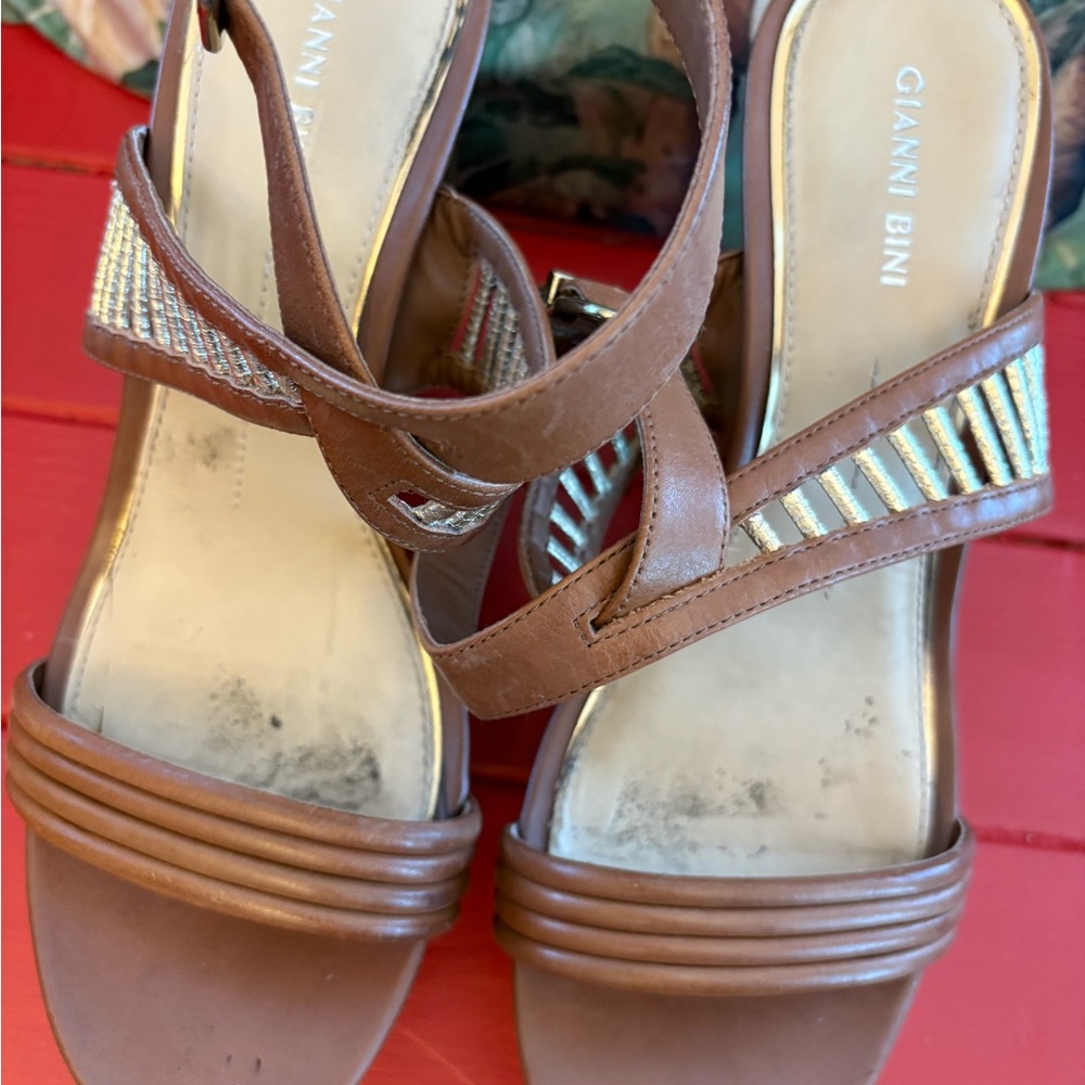 Gianni Bini Brown and Gold Strappy wedges